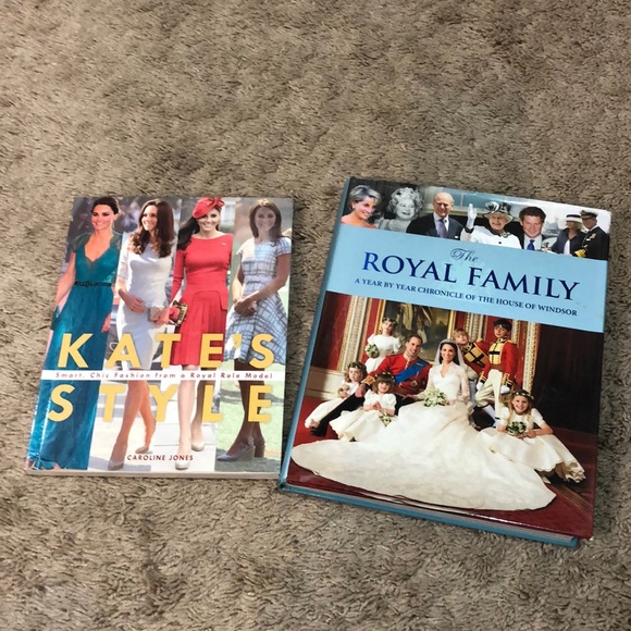 None Other - Royal Family Book Set